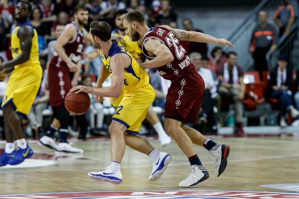 他在对抗一 他在对抗一