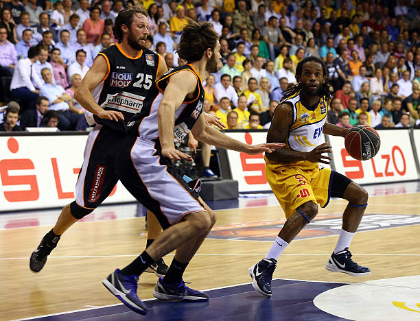 鄢手骐作为 鄢手骐作为