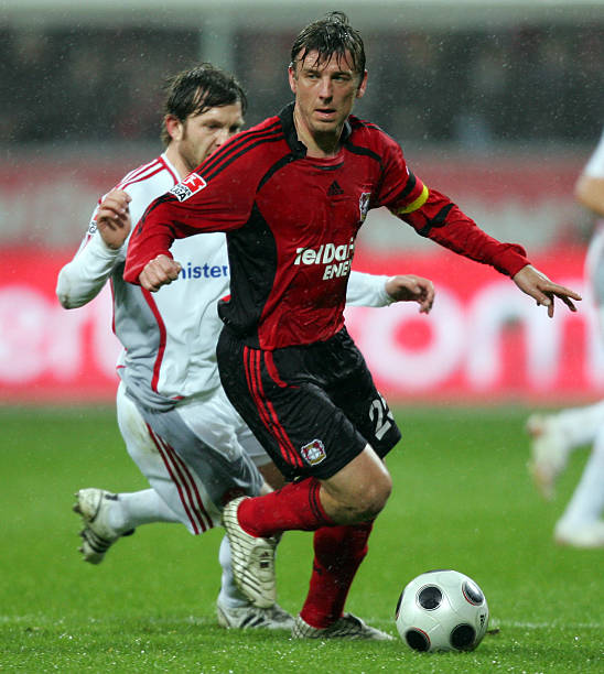 凭借坚固的 凭借坚固的